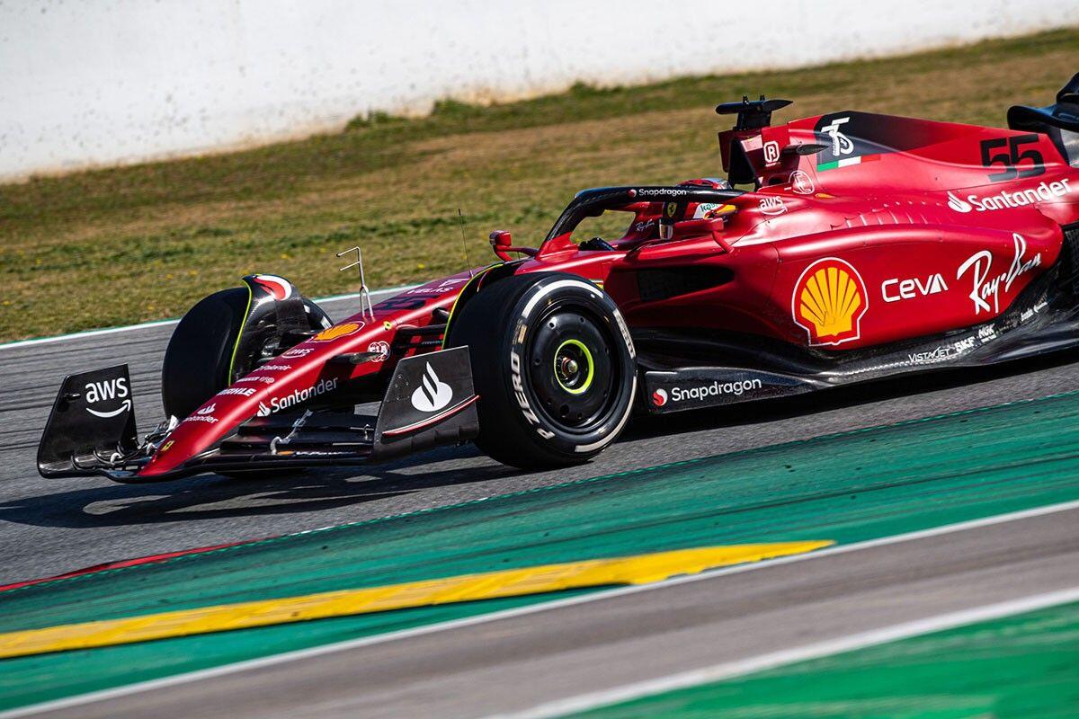 Επίδειξη δύναμης της Ferrari τη δεύτερη μέρα στη Βαρκελώνη thumb