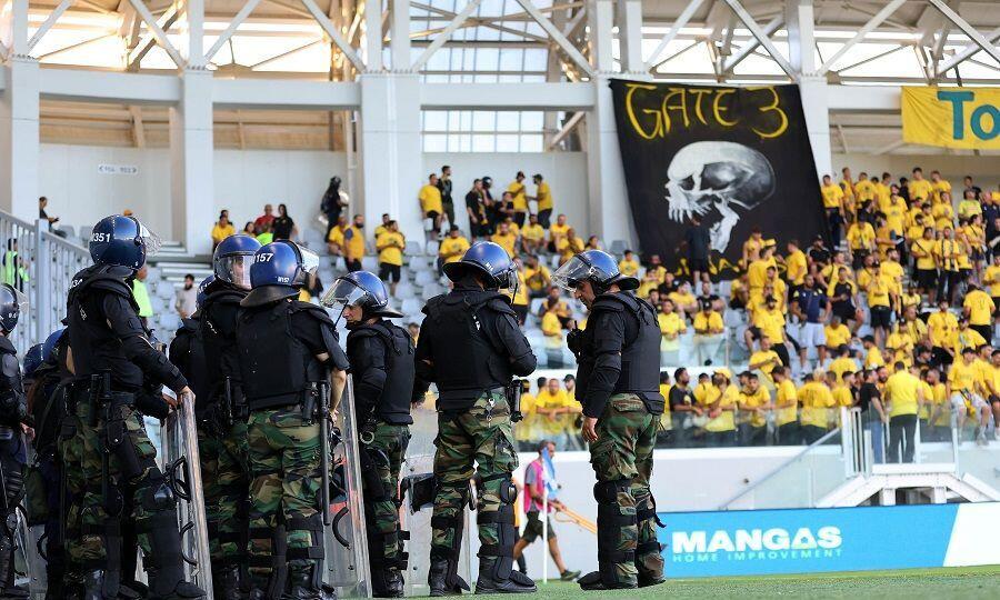 Νέα αντίδραση: «Αποκάλυψη όλων των περίεργων πτυχών της όλης ιστορίας...» thumb