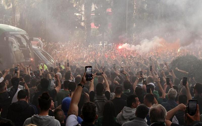 «Ντόπες» και… διπλό από τον κόσμο του Παναθηναϊκού thumb
