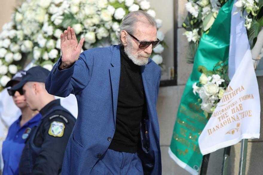 Πέθανε ο «Καπετάνιος» Γιώργος Βαρδινογιάννης σε ηλικία 90 ετών thumb