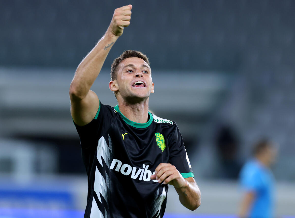 Άρης - ΑΕΚ 1-1: Ματσάρα και... όρθιοι οι φιλοξενούμενοι με Αντερέγκεν thumb