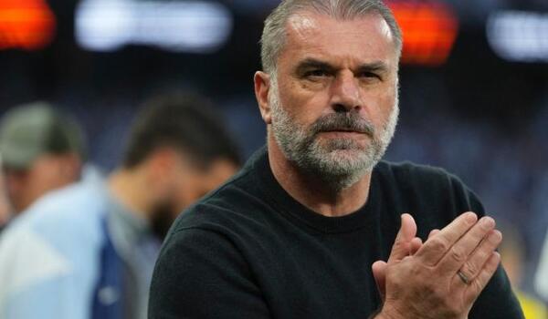 Υπερασπίστηκε τον Κριστιάνο Ρονάλντο ο Ποστέκογλου image