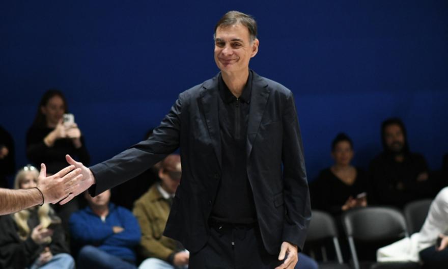 Μπαρτζώκας: «Ευθύνη όλων μας είναι να κερδίζει ο Ολυμπιακός» thumb