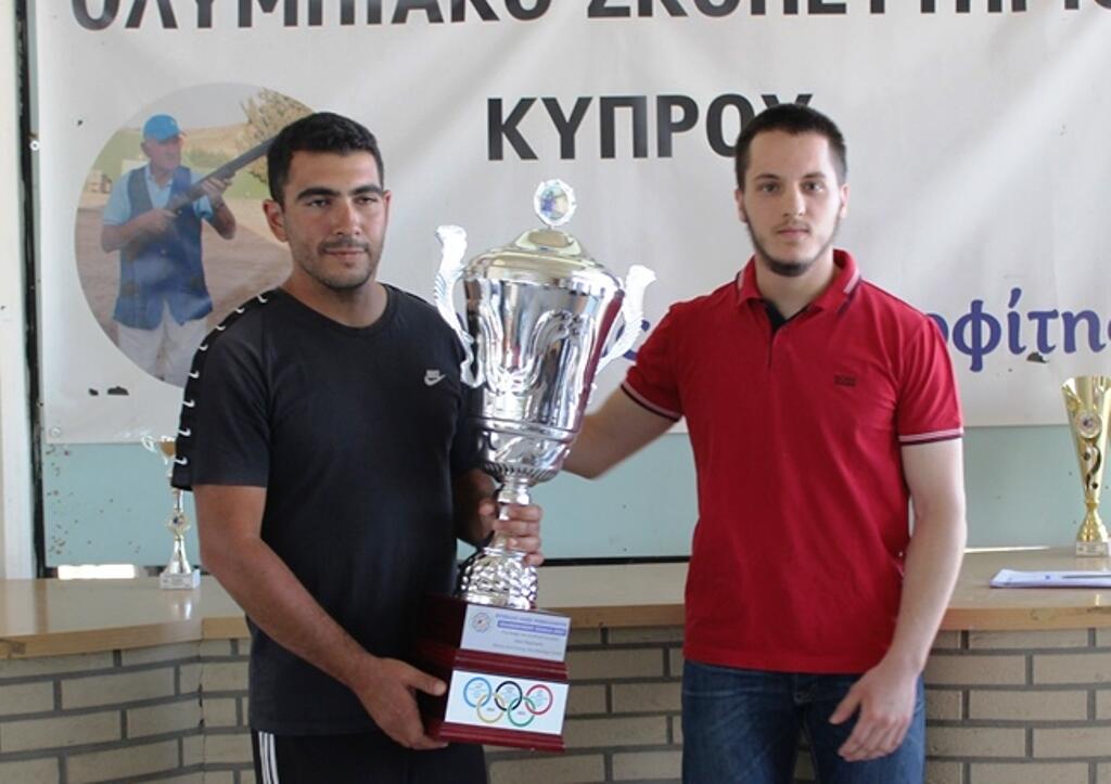 Ο Γιώργος Καζάκος κέρδισε το «Κύπελλο Λάκη Ψημολοφίτη» thumb