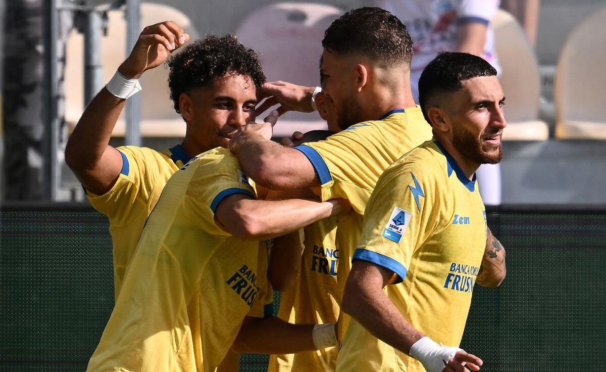 Serie A: Προσγείωσε την Κόμο του Δουβίκα η τρομερή Φροζινόνε thumb