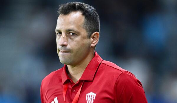 Οι «11» της Νέας Σαλαμίνας κόντρα στην ΑΠΕΑ image
