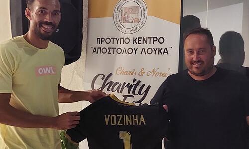Η φανέλα του Βοζίνια (pic) thumb