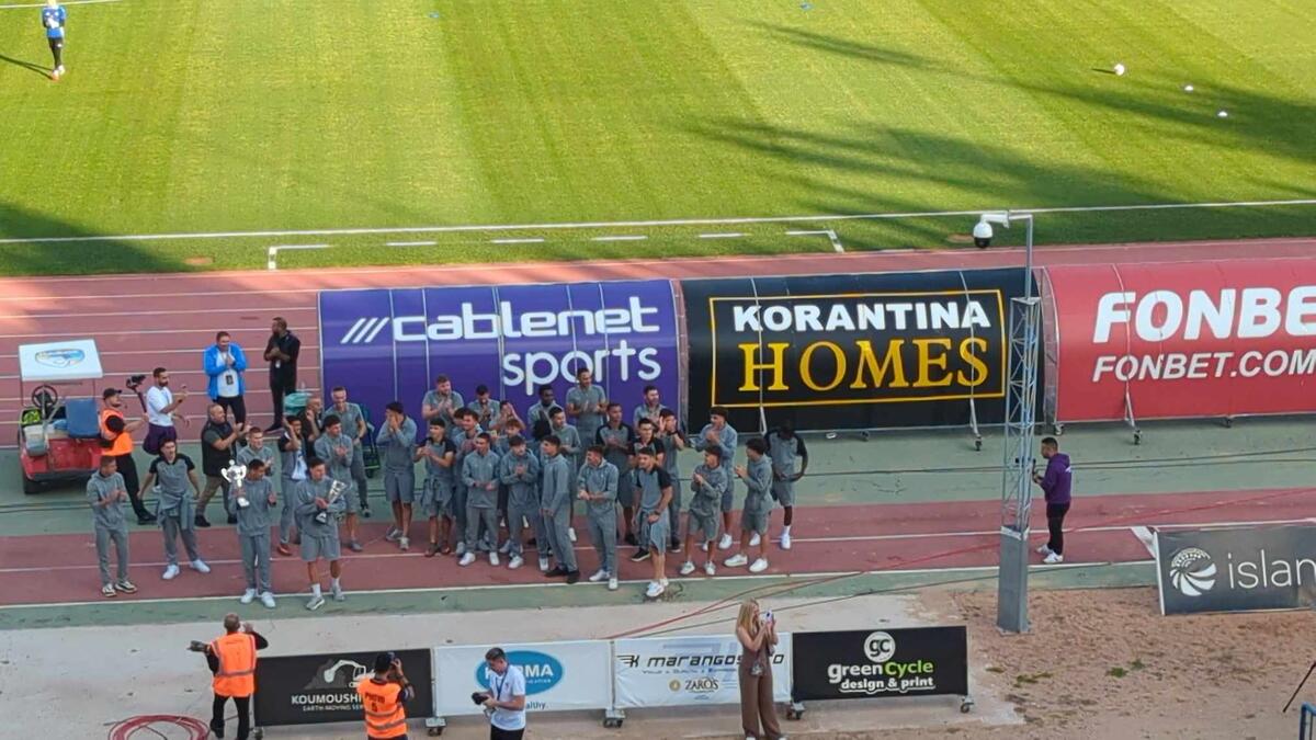 ΒΙΝΤΕΟ-ΦΩΤΟΣ ST: Αποθέωσαν τους νεαρούς κυπελλούχος οι οπαδοί της Πάφου! thumb