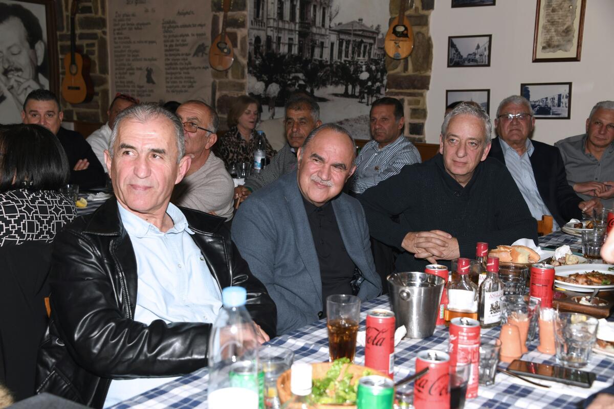 Οι παλαίμαχοι της Νέας Σαλαμίνας τίμησαν τον Ανδρέα Μιχαηλίδη thumb