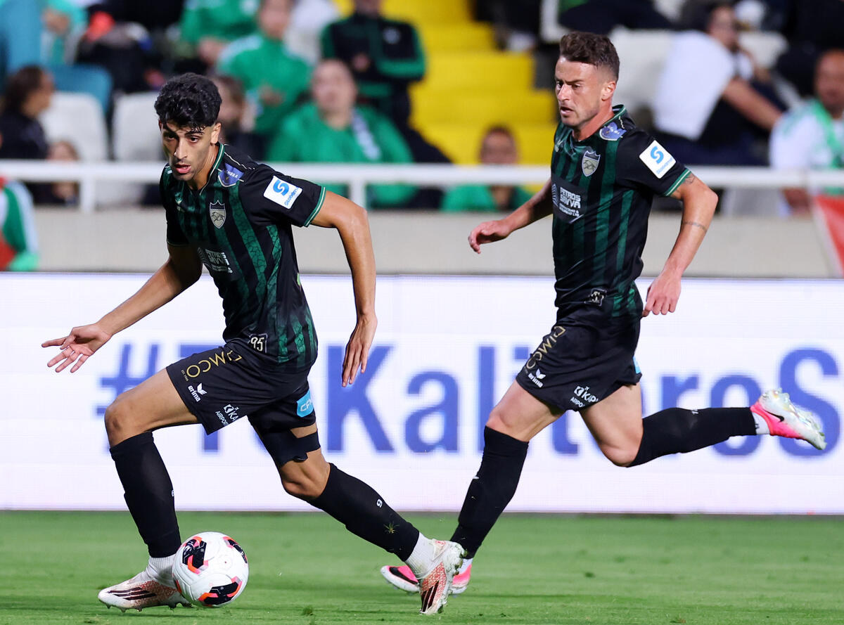 Ξανά με το... «μαχαίρι στα δόντια»! thumb