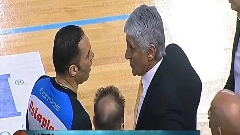 Basketgate: Βίντεο με τον live διάλογο Πηλοΐδη - Γιαννάκη στο περίφημο Φάρος Λάρισας - Άρης thumb
