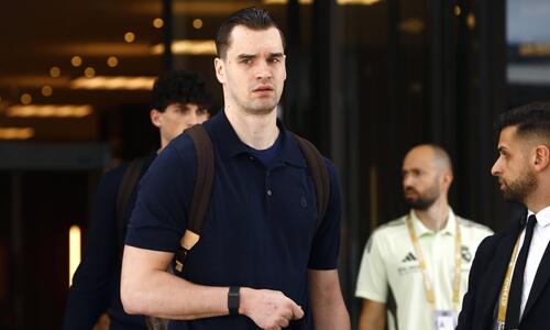 Καβαλίερς και Γουόριορς ενδιαφέρονται για τον Χεζόνια (Βίντεο) thumb