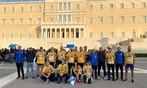 Τρέξε και εσύ με την γαλαζοκίτρινη (vid) thumb