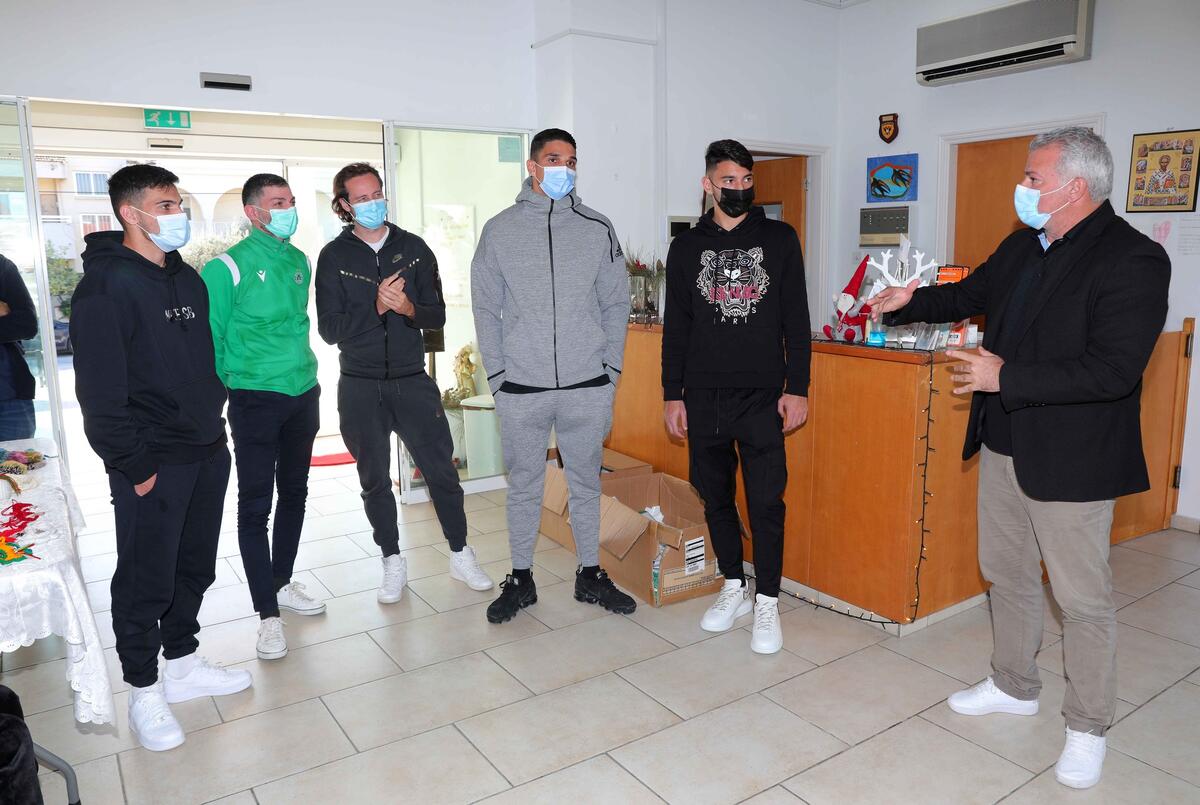 Επίσκεψη της Ομόνοιας στο ίδρυμα «Ηλιαχτίδα Ζωής» thumb