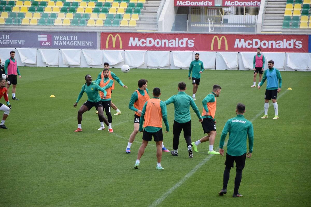 Έτοιμη για ΑΠΟΕΛ (pics) thumb