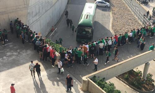 Τους περίμεναν (pics) thumb