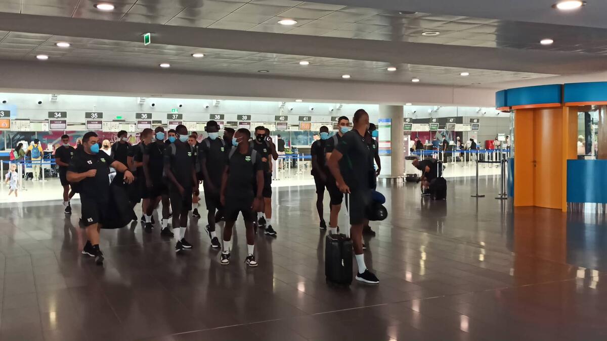 Φωτορεπορτάζ: Έφτασαν στο αεροδρόμιο οι πρωταγωνιστές - Πετάνε για πρόκριση thumb