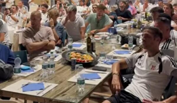 Γύρισαν όλοι στο Δουβίκα, μόλις άνοιξε το μπαλάκι της ΑΕΚ image