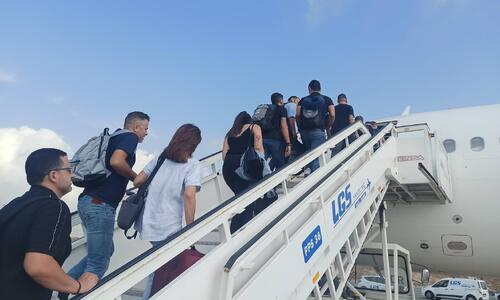Φωτογραφίες: Πέταξε για Ολλανδία ο Απόλλωνας!  thumb