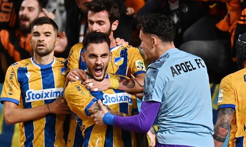 ΑΠΟΕΛ: Ο αγώνας με την ΑΕΚ... μέσα από τέσσερις φωτογραφίες thumb