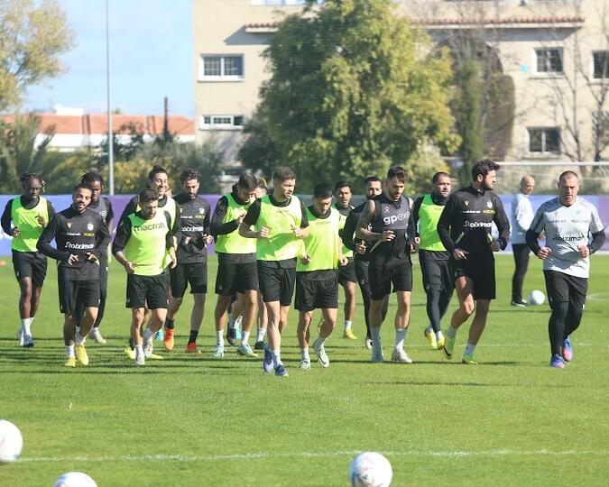 ΑΠΟΕΛ: Αποστολή με 23 ποδοσφαιριστές thumb