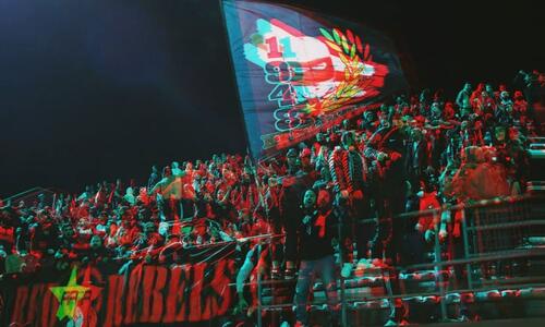 «Με τσαμπουκά και θέληση σ' ένα κατάμεστο κατακόκκινο 