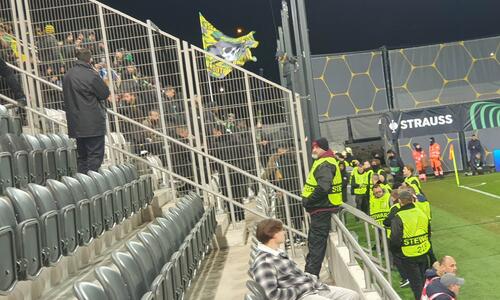 Πήραν θέση οι ΑΕΚτζήδες, προληπτικά εκεί οι επιτηρητές! (Φωτογραφίες) thumb