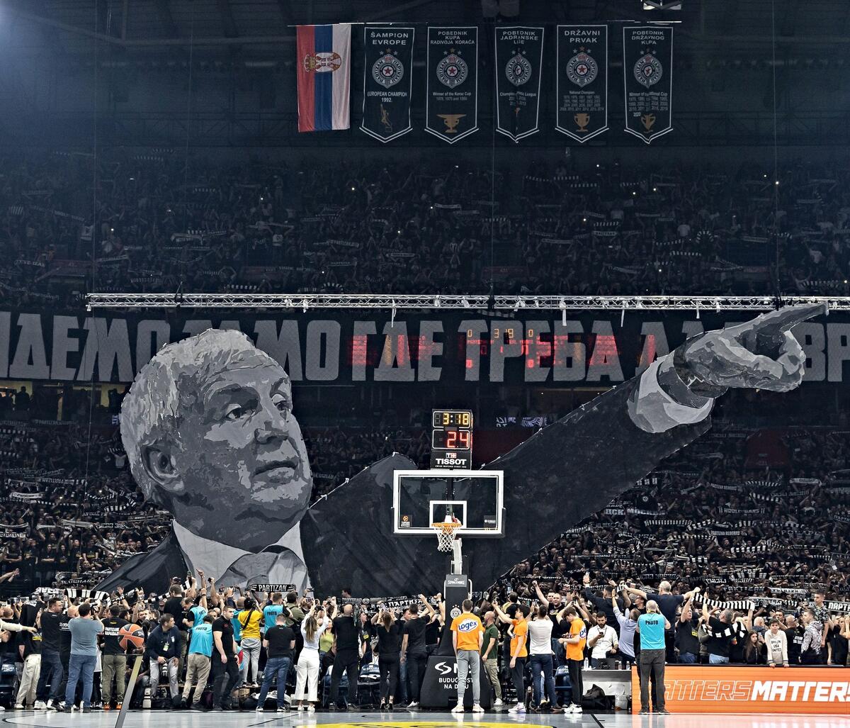 Απίστευτο κορεό για τον Ζέλικο Ομπράντοβιτς (βίντεο) thumb