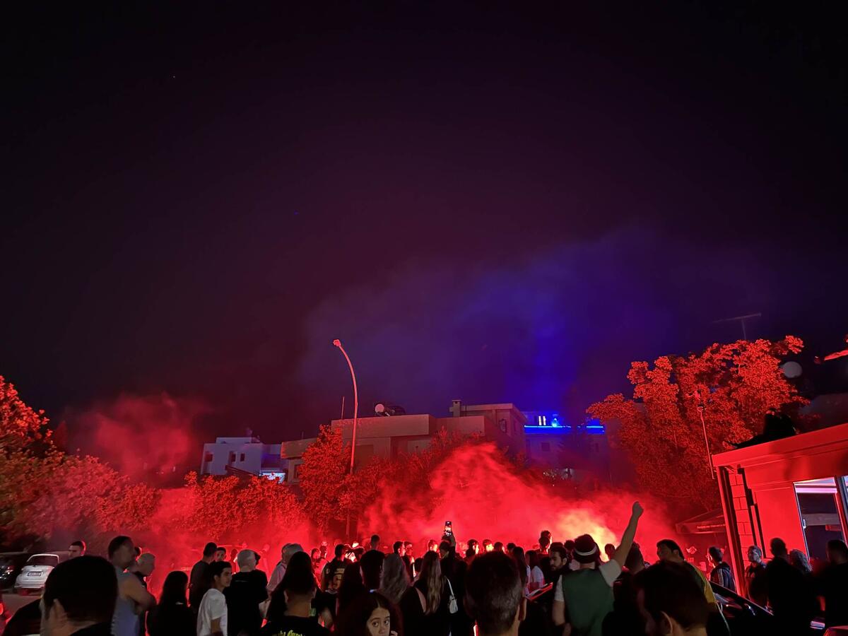 Αρκετός κόσμος για τους Νταμπλούχους (ΦΩΤΟ/ΒΙΝΤΕΟ) thumb