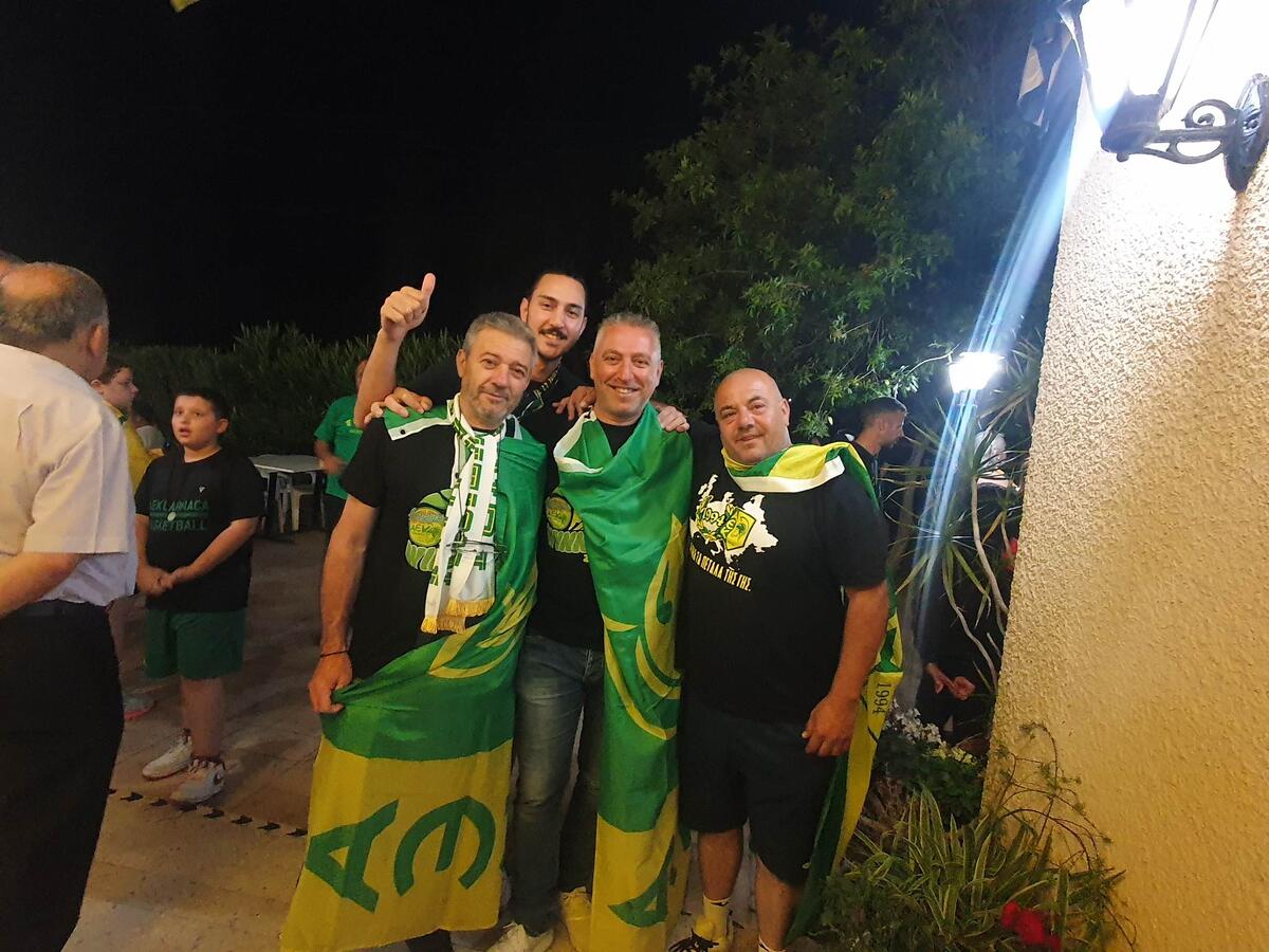 Από πάνω μέχρι κάτω ΑΕΚ… thumb