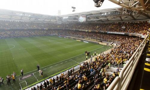 Μηδενική ανοχή από AEK: Ποτέ ξανά στο γήπεδο αυτός που πέταξε τη φωτοβολίδα thumb