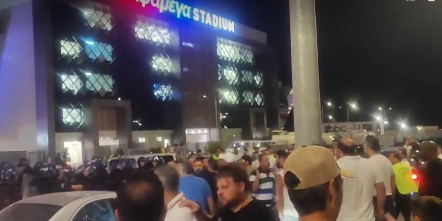 ΒΙΝΤΕΟ: Σοβαρά επεισόδια έξω από το «AlphaMega Stadium» thumb