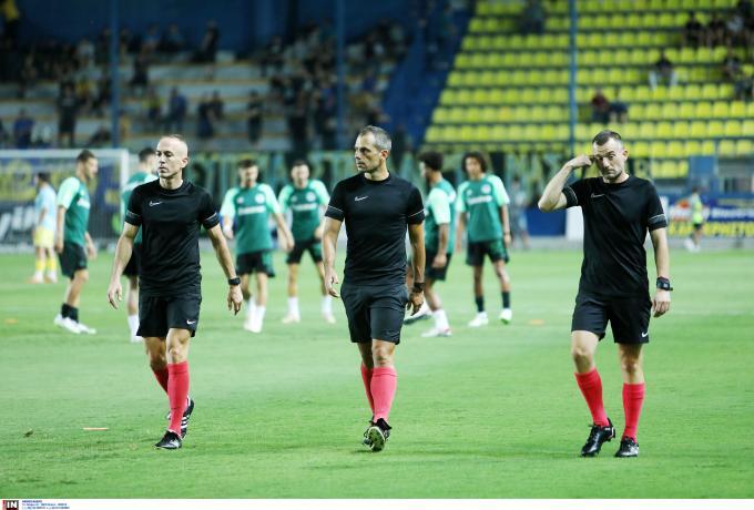 «Ξεκάθαρο πέναλτι στο 33', διαιτητής και VAR δεν το καταλόγισαν» thumb