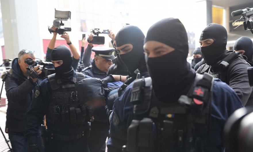 Προφυλακιστέος ο 18χρονος για τα επεισόδια στου Ρέντη thumb