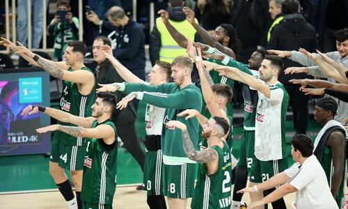 Πράσινη… τρέλα: Μεταμεσονύχτιο sold out thumb