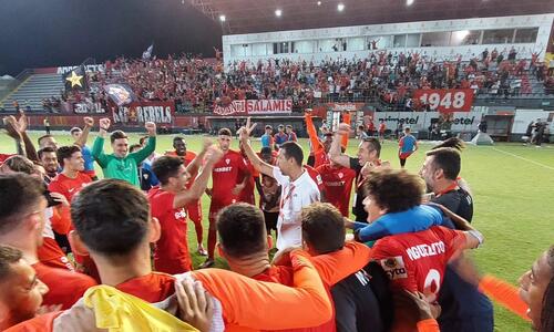 Μήνυμα ενόψει της συνέχειας: «Σύντομα ανταμώνουμε με τη δεύτερη μας οικογένεια»  thumb