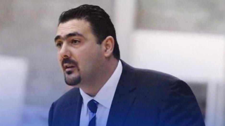 Επίσημο του Κωνσταντίνου στον πάγκο thumb