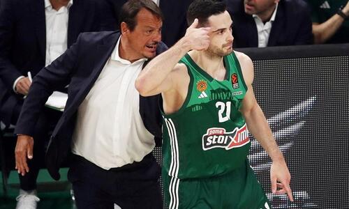 Ομιλία Αταμάν στα αποδυτήρια: Επιστρέφει στην ομάδα ο Παπαπέτρου! thumb