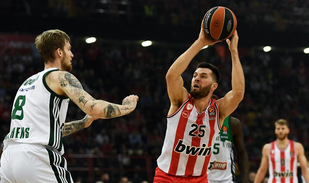 Ολυμπιακός-Παναθηναϊκός 71-65: Αλύγιστος για το πλεονέκτημα έδρας! thumb