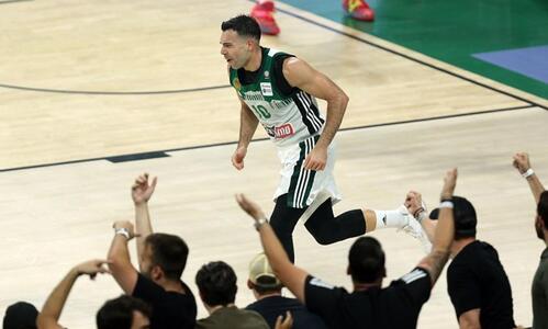 Αδιανόητο πρώτο ημίχρονο του Σλούκα με 25 πόντους και 9/10 σουτ! thumb