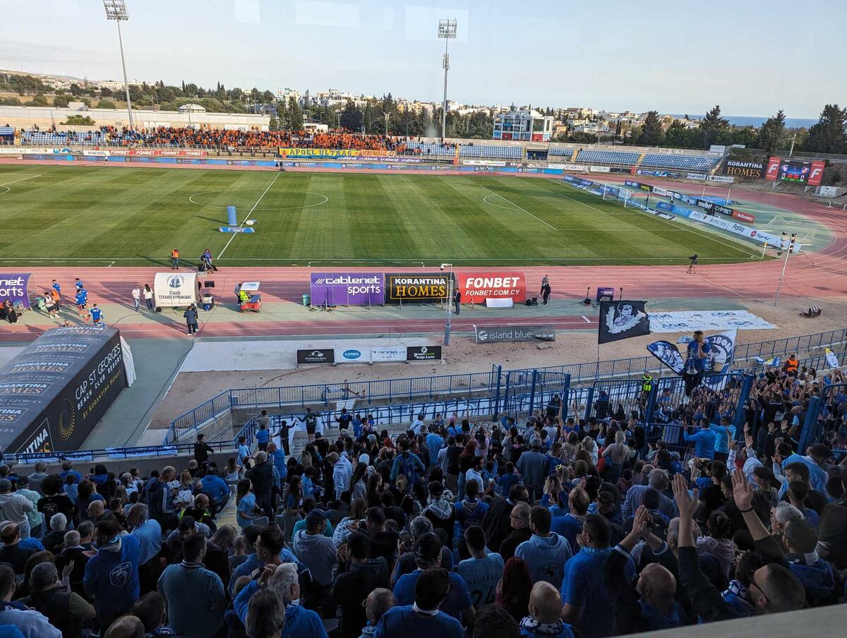 Βίντεο ST: «Ζεστάθηκαν» για τα καλά οι Παφίτες στην κερκίδα thumb