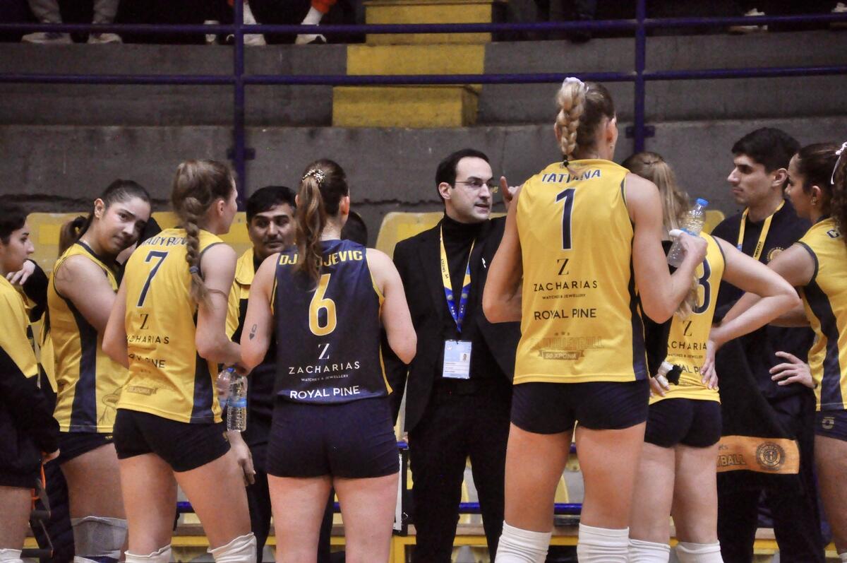 Βόλεϊ Γυναικών: Προβάδισμα πρόκρισης για ΑΕΛ thumb