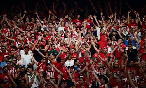 Βροντερό «παρών» από τους φίλους του Ολυμπιακού στον ημιτελικό του Παναθηναϊκού με τη Φενέρ! thumb