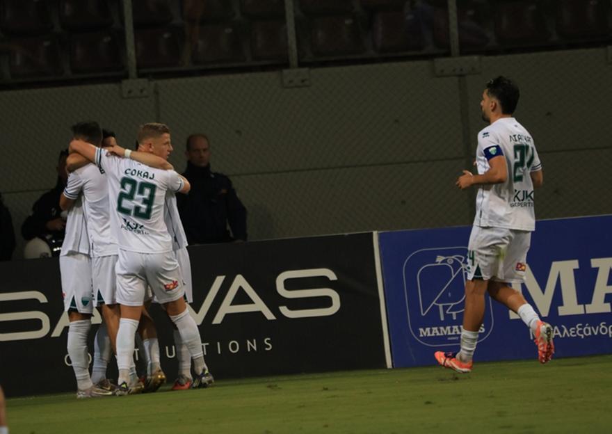 Super League: Το... τρένο του Λεβαδειακού πέρασε από τη Λάρισα thumb