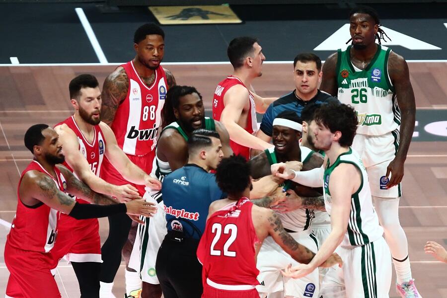 Αποβλήθηκαν οι Ναν και Ντόρσεϊ που ήρθαν στα χέρια - Αντιαθλητικό στον Λεσόρ thumb