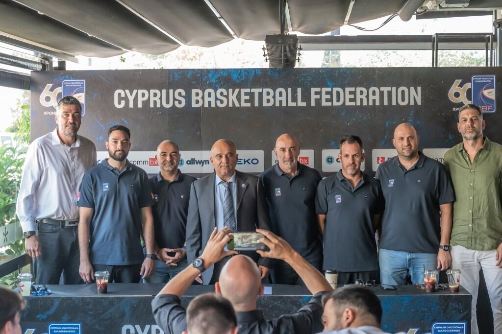 Νέος προπονητής στην Εθνική Ανδρών thumb