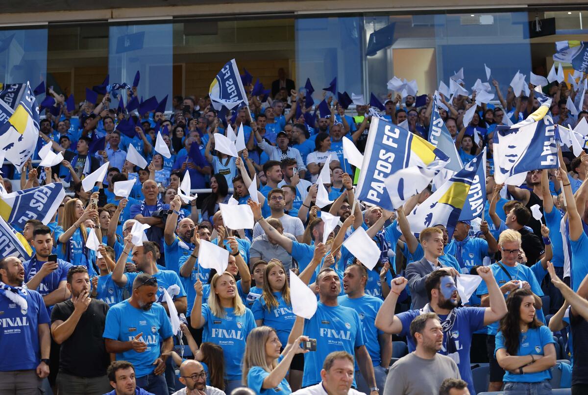 ΒΙΝΤΕΟ ST: Το 2-0 έφερε τον.... κακό χαμό στην κερκίδα της Πάφου! thumb