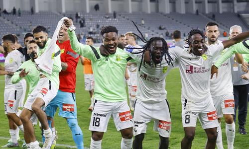 Play off / Ποιες έδρες; Τα διπλά! thumb