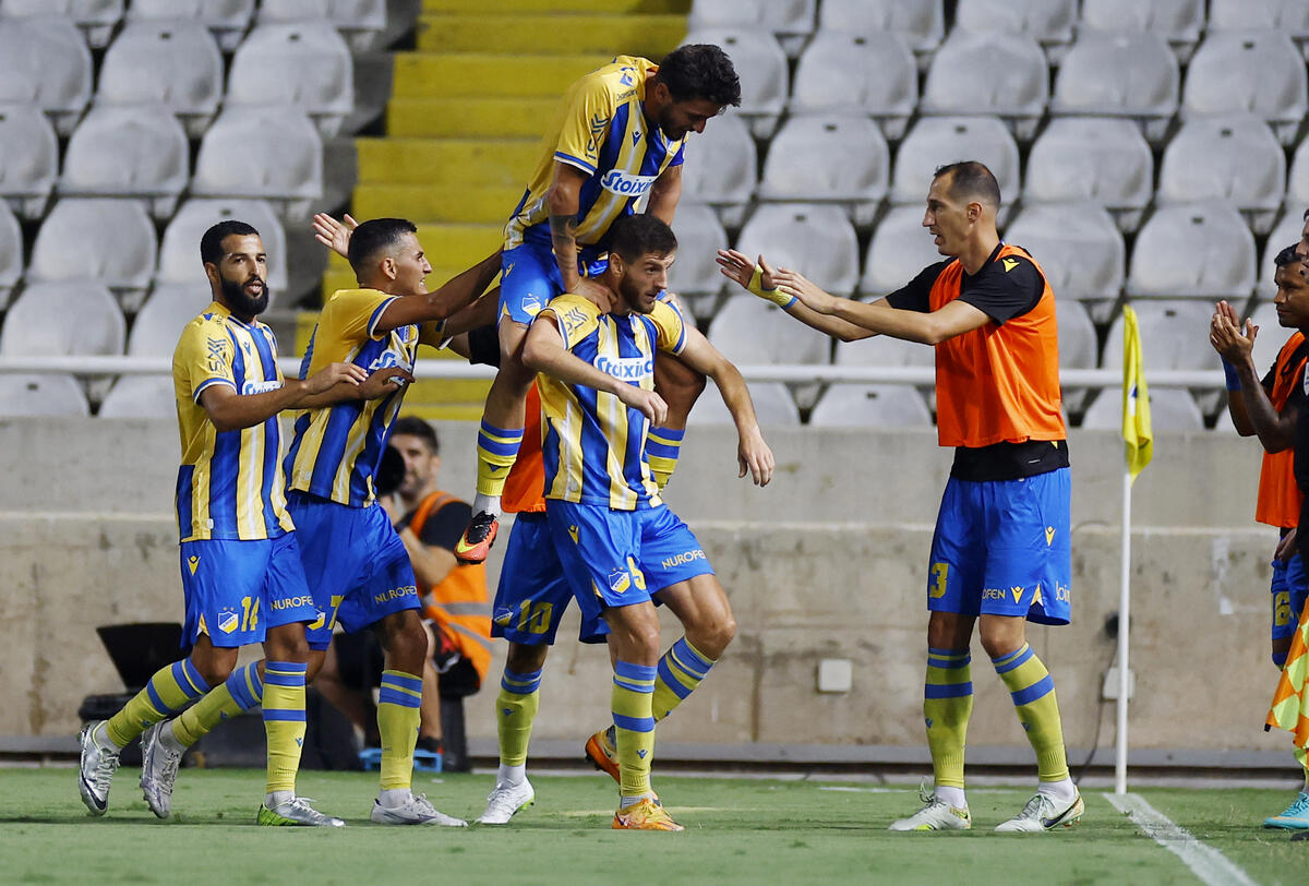 Το «κτύπημα» του Ντβάλι για το 2-1 (ΒΙΝΤΕΟ) thumb