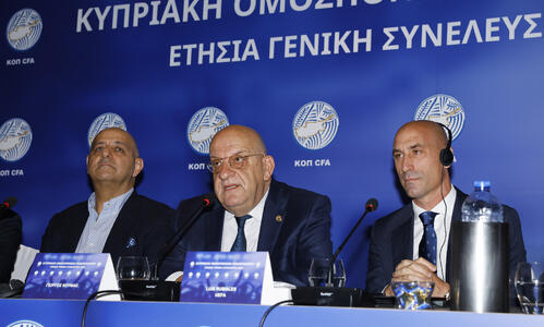 Γιώργος Κούμας: «Έμαθα ν' αντέχω στη λάσπη και τους μηδενισμούς» thumb